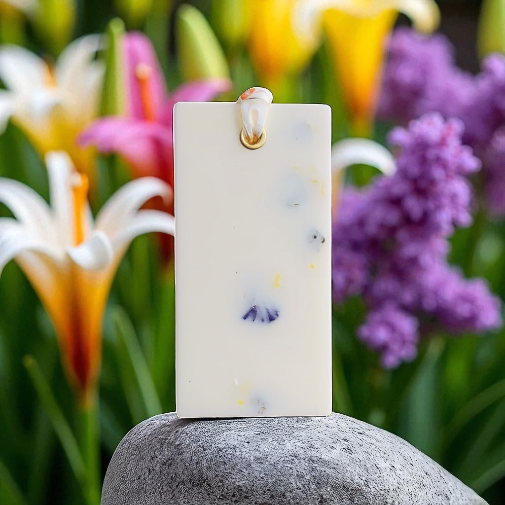 Vaadi - Lillies & Lilacs